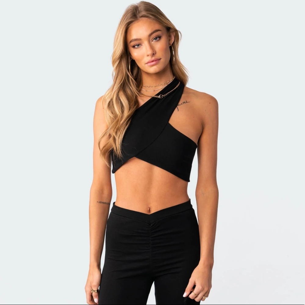 COPY - Edikted Gina One Shoulder Crop Top